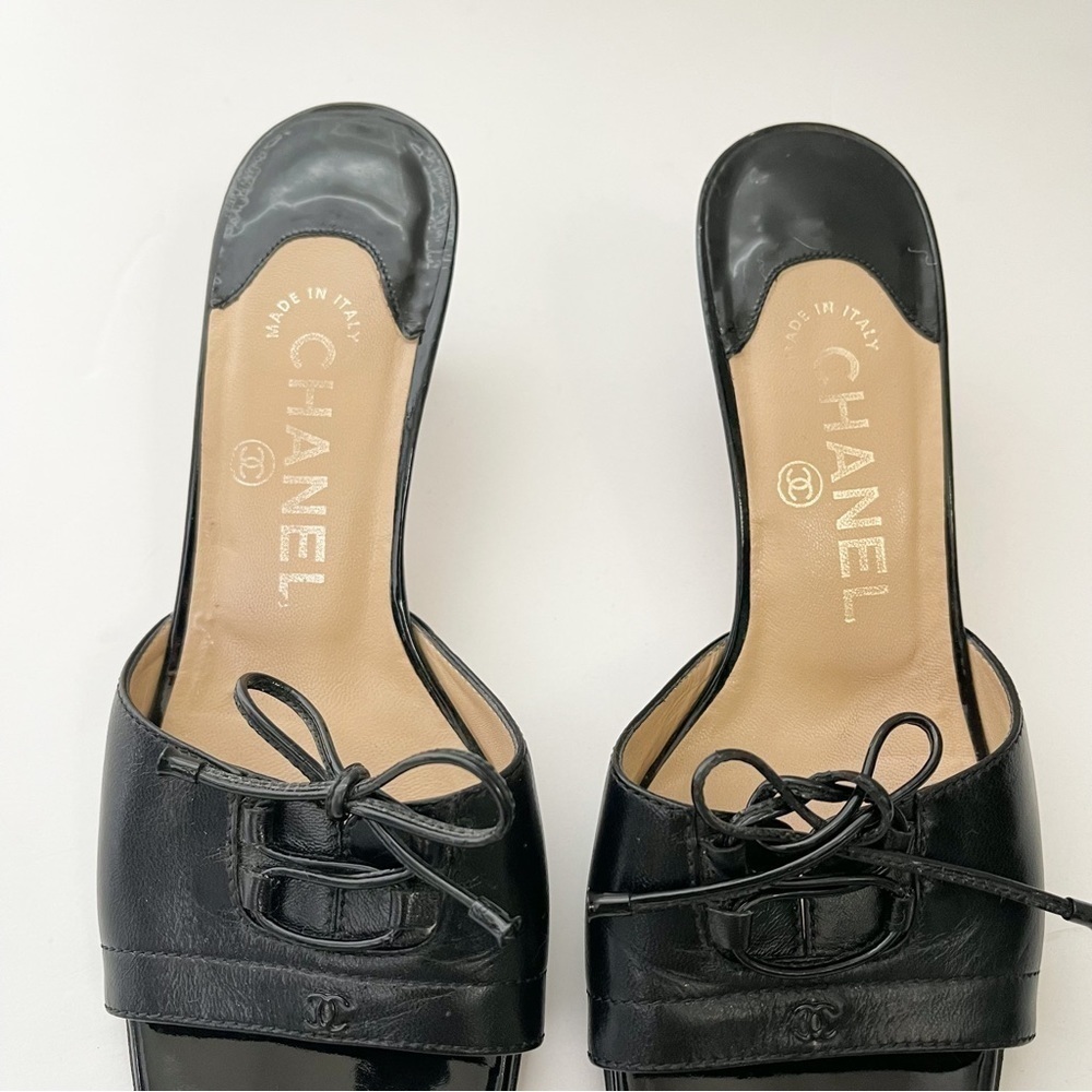 Chanel Black Leather Open Toe Sandals size 35 - Picture 4 of 11